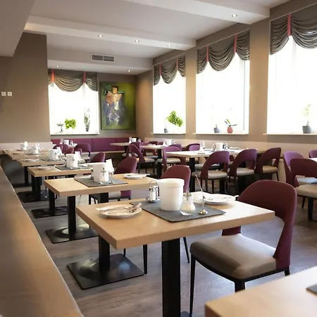 Junior By Max 70 Guest house 3*