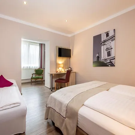 Junior By Max 70 Guest house