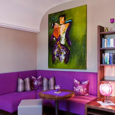 Junior By Max 70 Guest house 3*